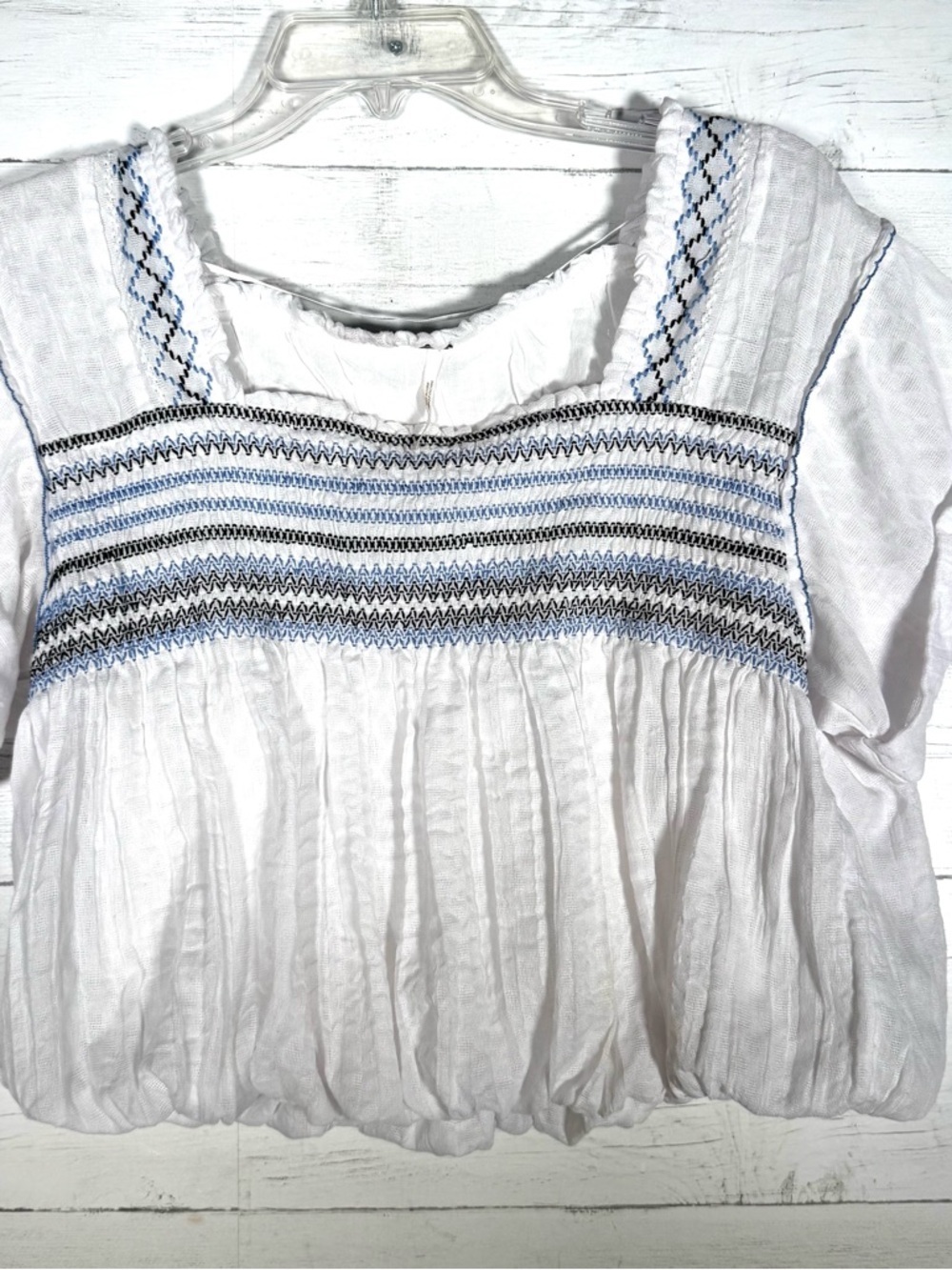 Free People Wandering Skies Crop Top Sz M White Blue  Embroidered Smocked - Picture 2 of 5